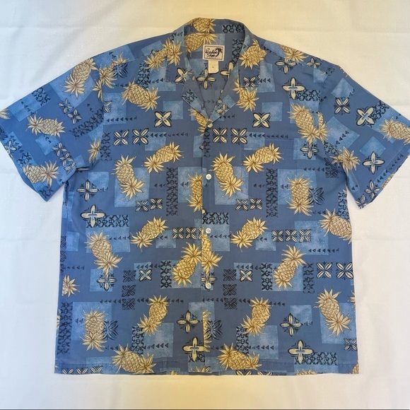 Hawaiian Shirt from Paradise Style Hawaii - Picture 2 of 6